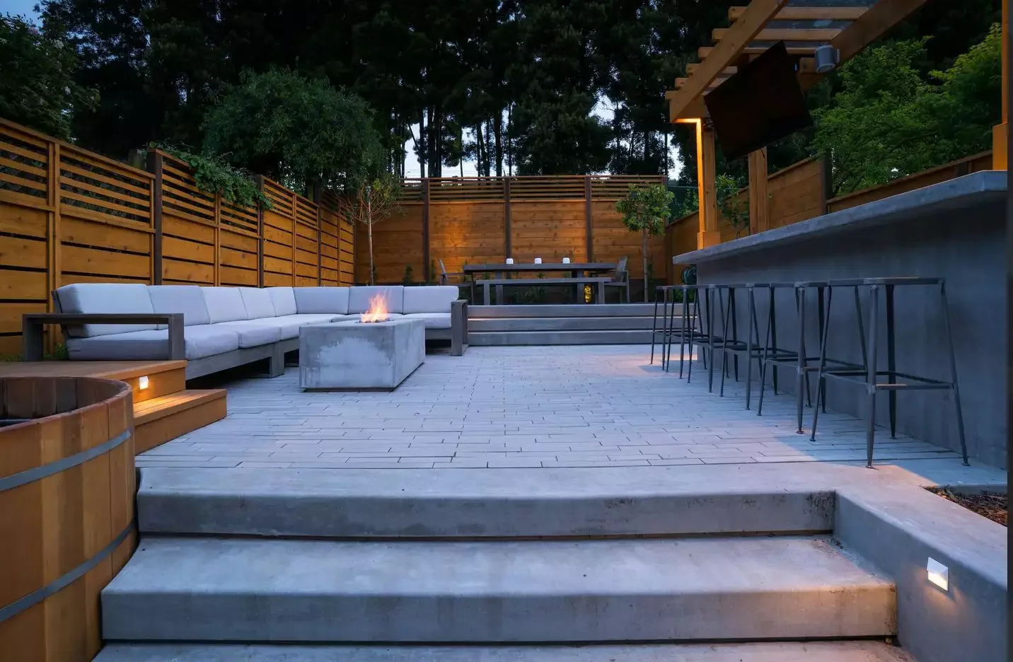 50 Creative Ways to Add Privacy to Your Patio Space 24 Use Horizontal Wood Fencing