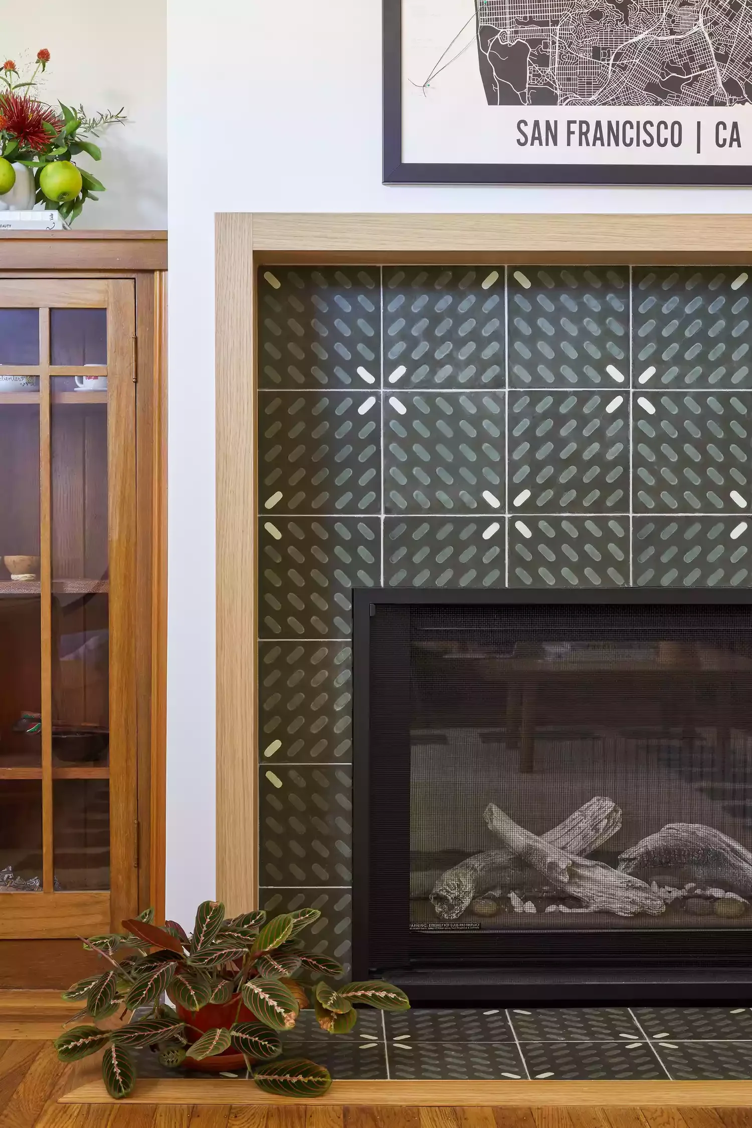 30 Enchanting Halloween Fireplace Mantel Ideas to Transform Your Space 29 Use Houseplants