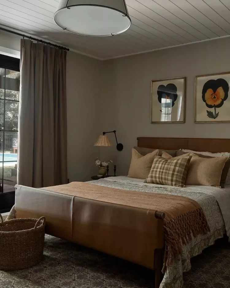 41 Cozy Earth-Inspired Bedroom Ideas That Will Transform Your Sleep Space 23 Use Leather