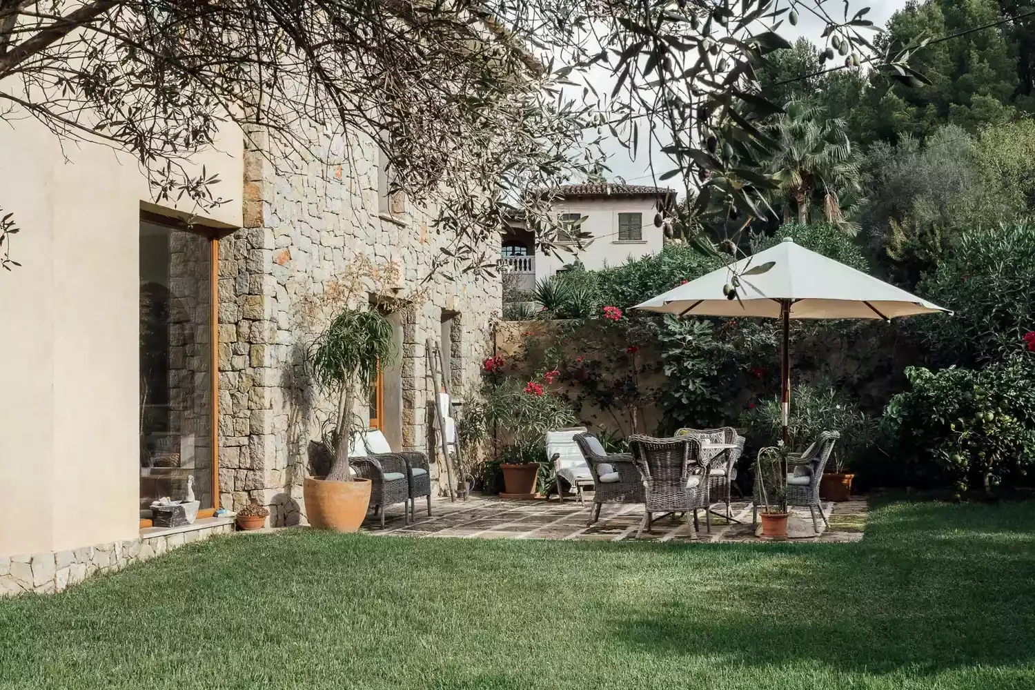 68 Stunning Patio Ideas That Will Transform Your Outdoor Space 35 Use Matching Materials