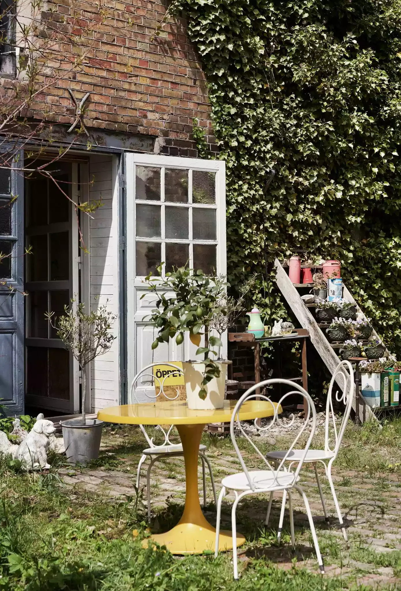54 Small Patio Ideas That Will Transform Your Outdoor Space Use Mismatched Furniture