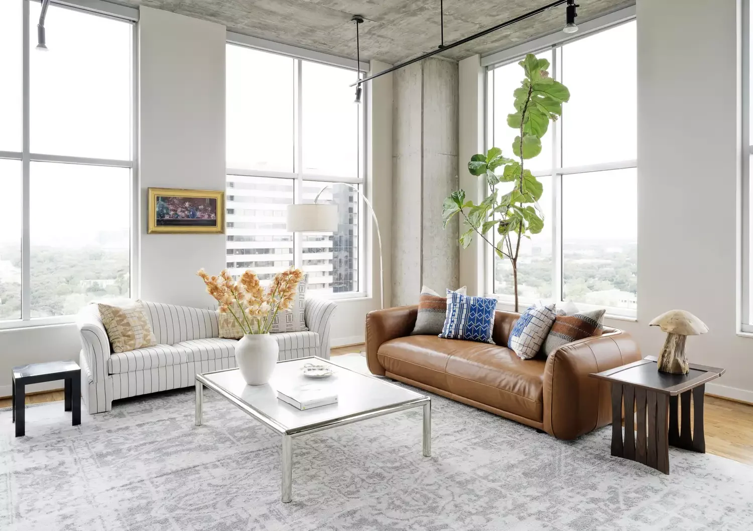 92 Living Room Styling Ideas That Will Transform Your Space Use Mismatched Pieces