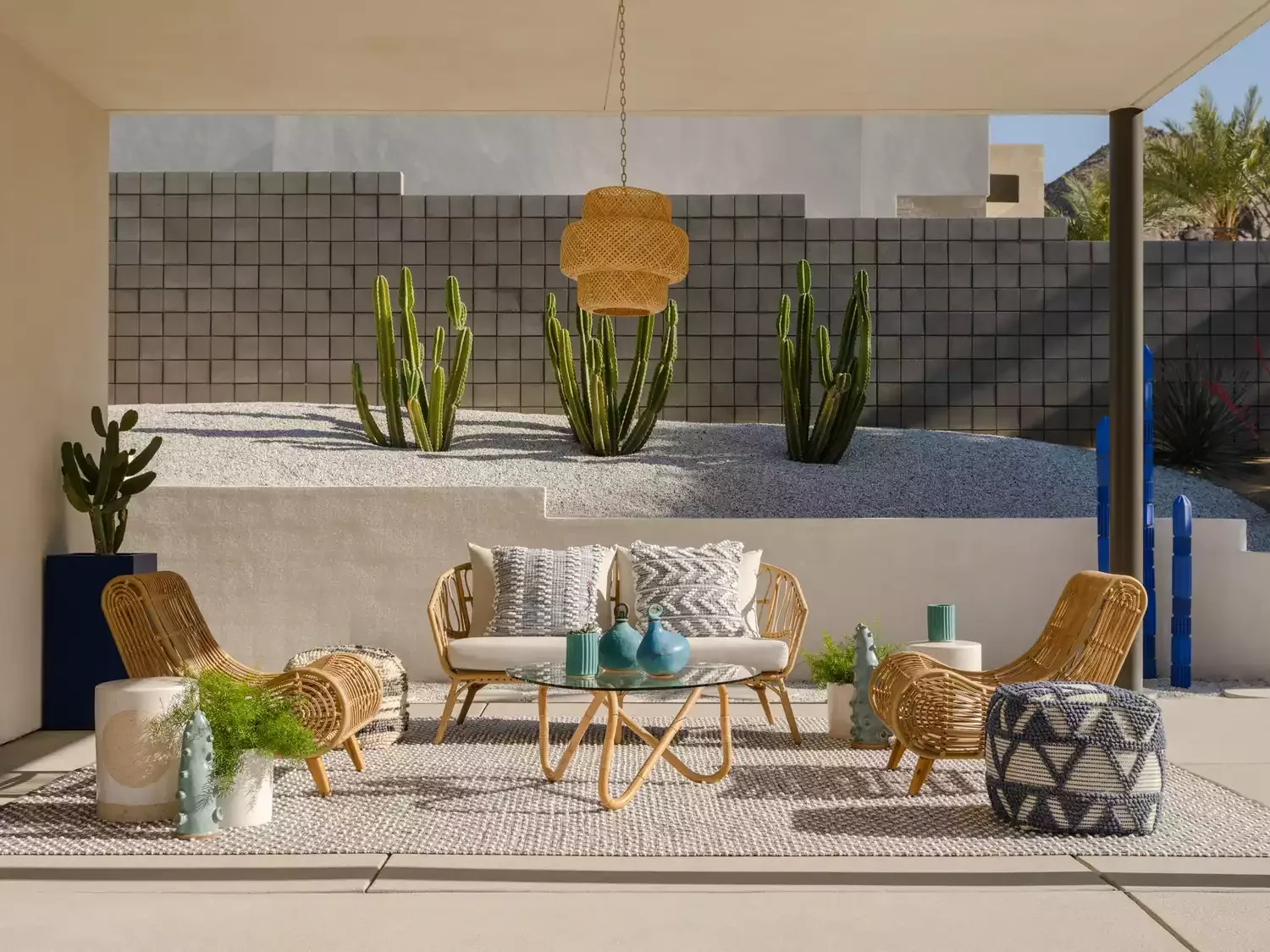 32 Stunning Ways to Transform Your Backyard Into a Personal Oasis 21 Use Natural Materials