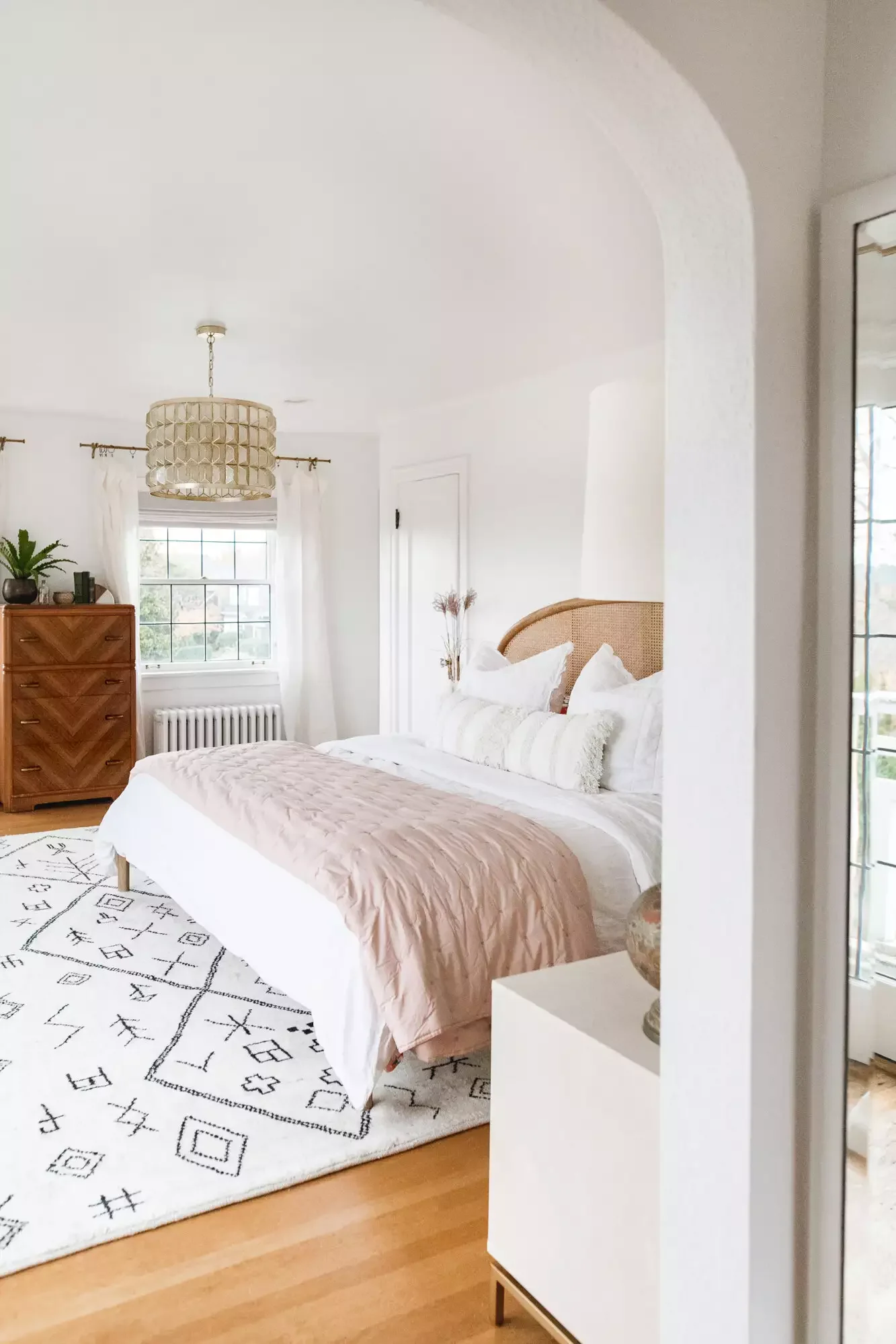 39 Effortlessly Chic Scandinavian Bedroom Ideas That Will Transform Your Space 32 Use Natural Materials