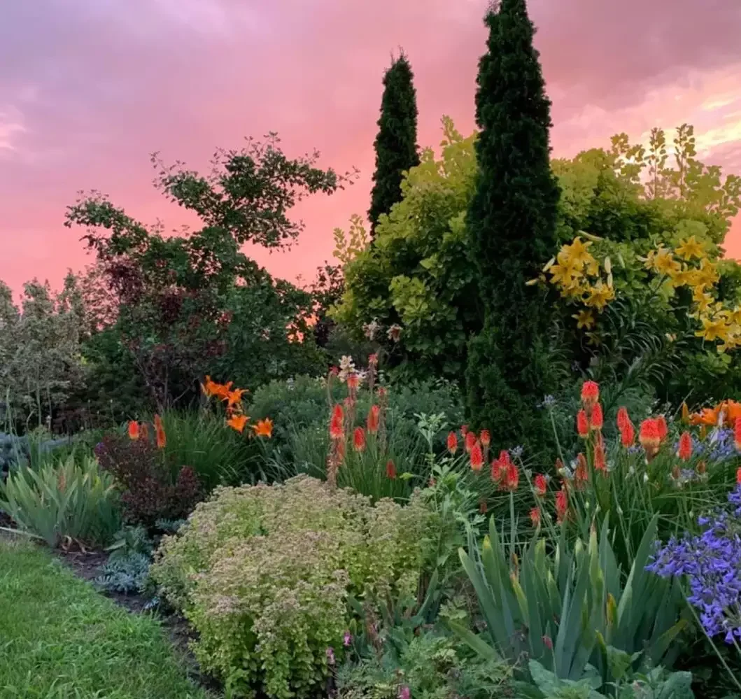 37 Stunning Flower Bed Designs That Will Transform Your Garden Use Nature as Inspiration