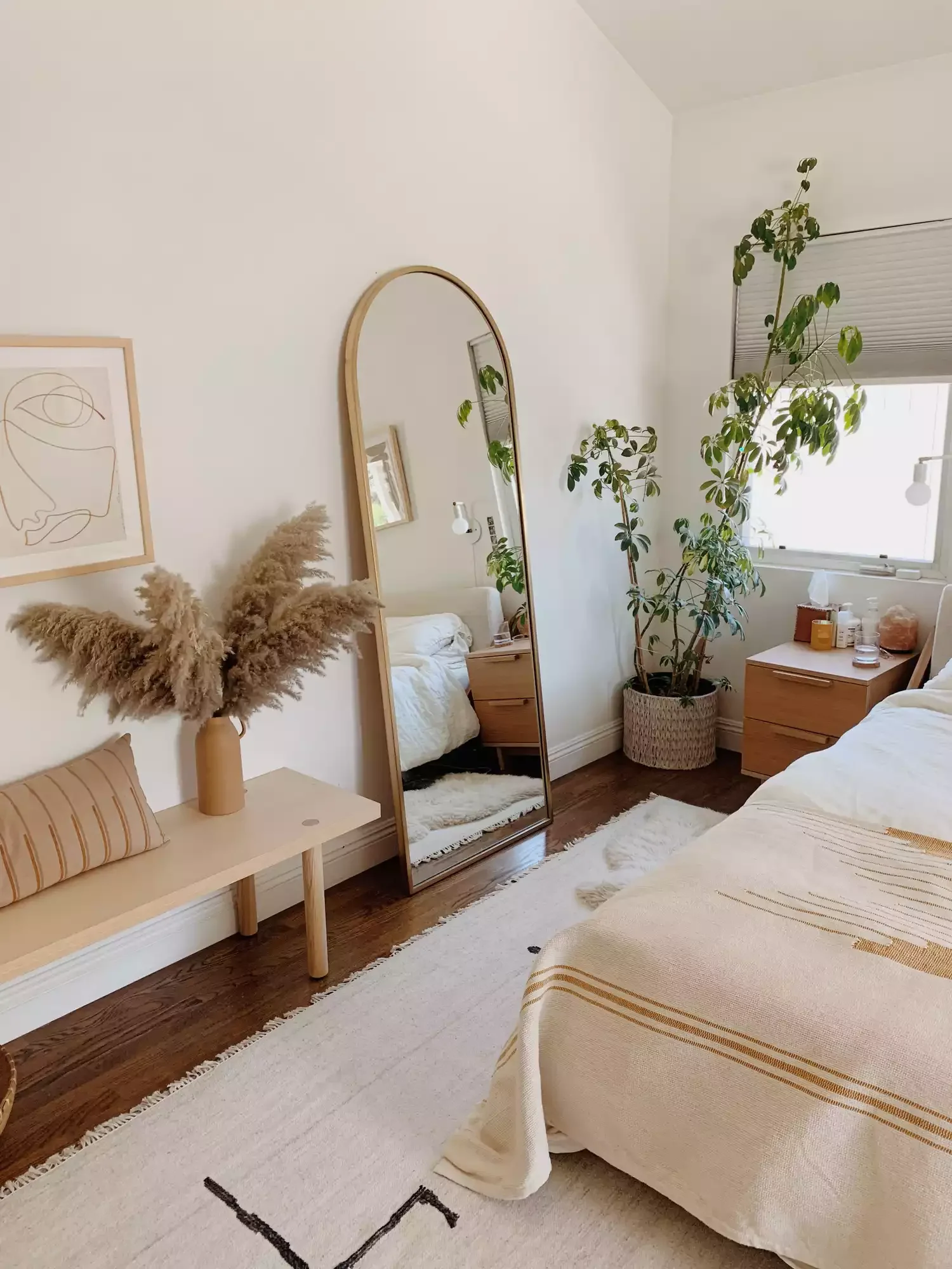 37 Beautiful Aesthetic Bedroom Ideas to Transform Your Space 18 Use Neutral Colors