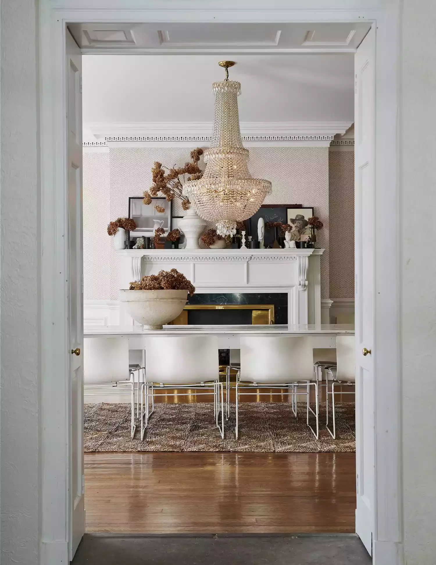 65 Cozy Fall Decorating Ideas to Transform Your Home This Autumn 11 Use Preserved Flowers