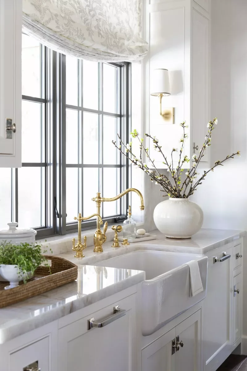 28 Charming Modern Cottage Kitchen Ideas That Bring Country Romance Home 7 Use Reproduction Fixtures