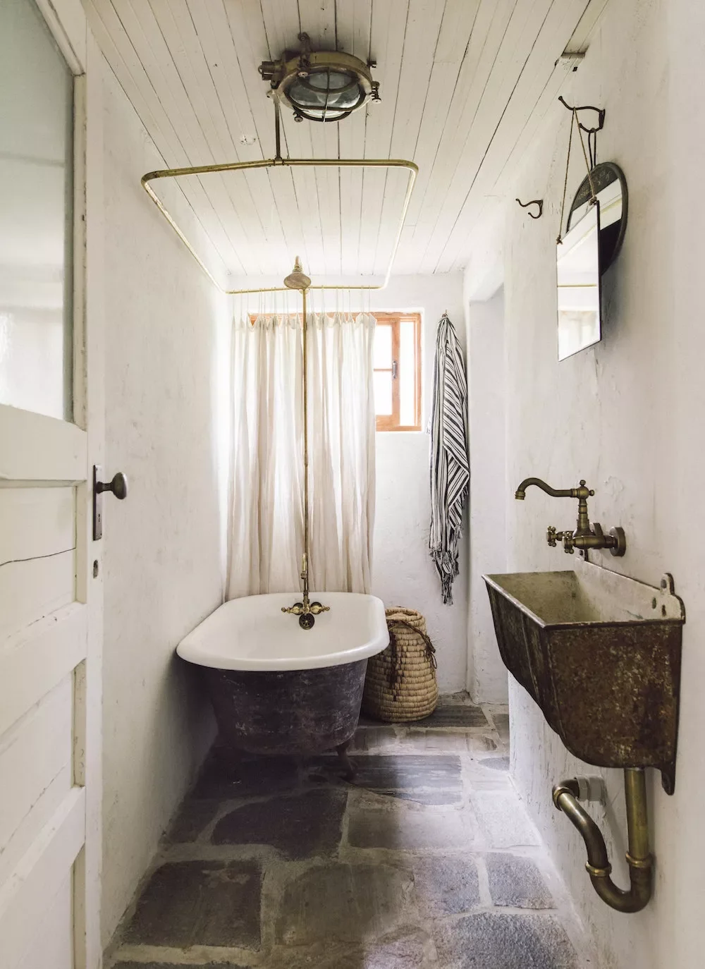 32 Stunning Modern Farmhouse Bathroom Ideas for Timeless Style 9 Use Rustic Materials
