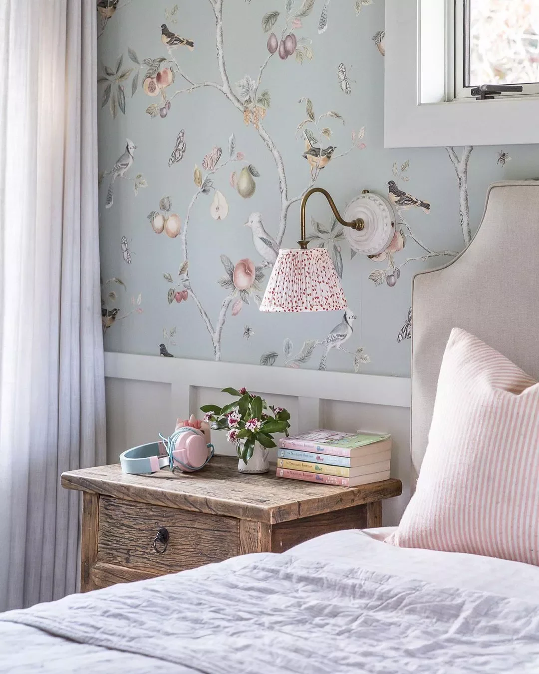 34 Dreamy Cottagecore Bedroom Ideas That Will Make You Want to Redecorate Tonight 6 Use Sconces Instead of Table Lamps