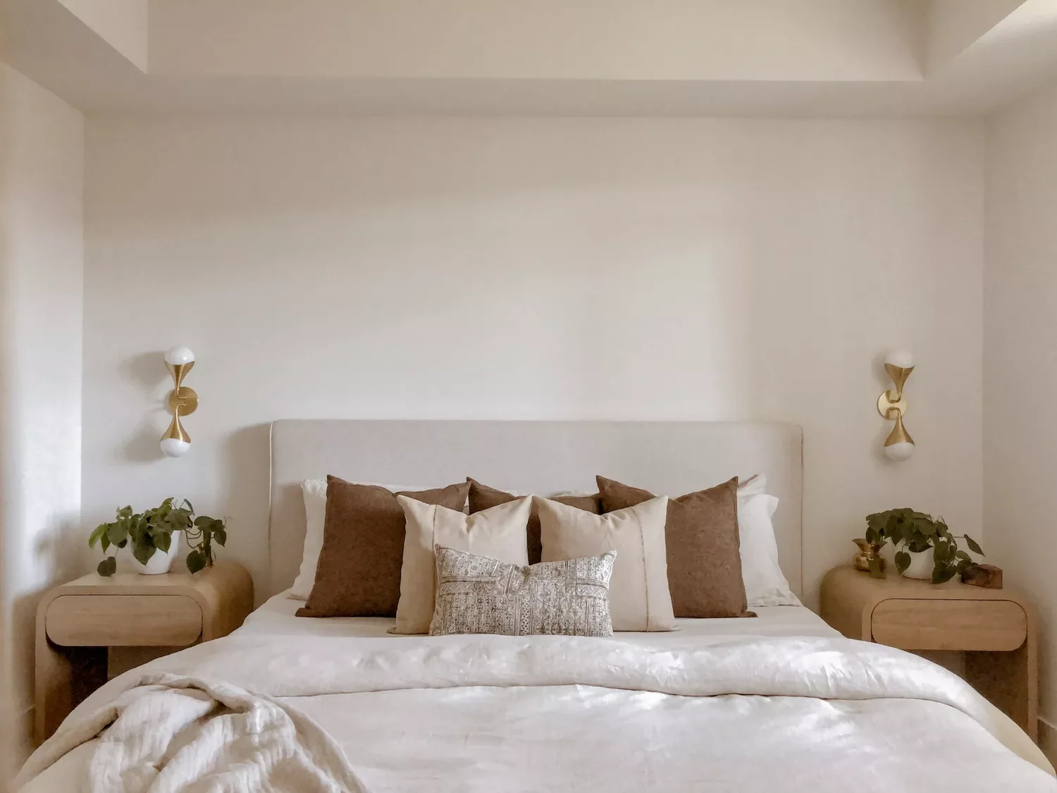 39 Effortlessly Chic Scandinavian Bedroom Ideas That Will Transform Your Space 6 Use Sepia Tones