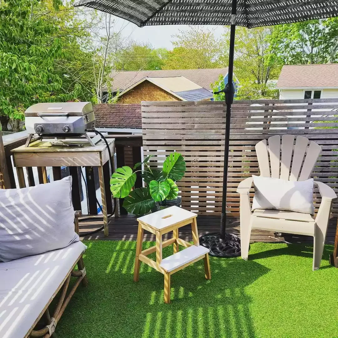 30 Creative Ways to Transform Your Small Deck Into a Stunning Outdoor Retreat 18 Use Turfgrass