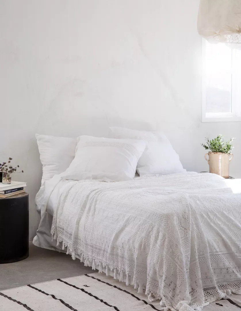 39 Effortlessly Chic Scandinavian Bedroom Ideas That Will Transform Your Space 30 Use Vintage Bed Linens