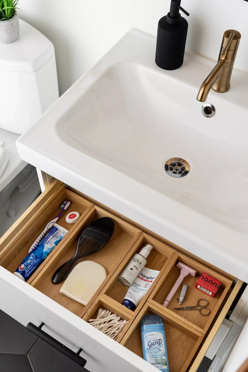 Use Warm Wood Accessories