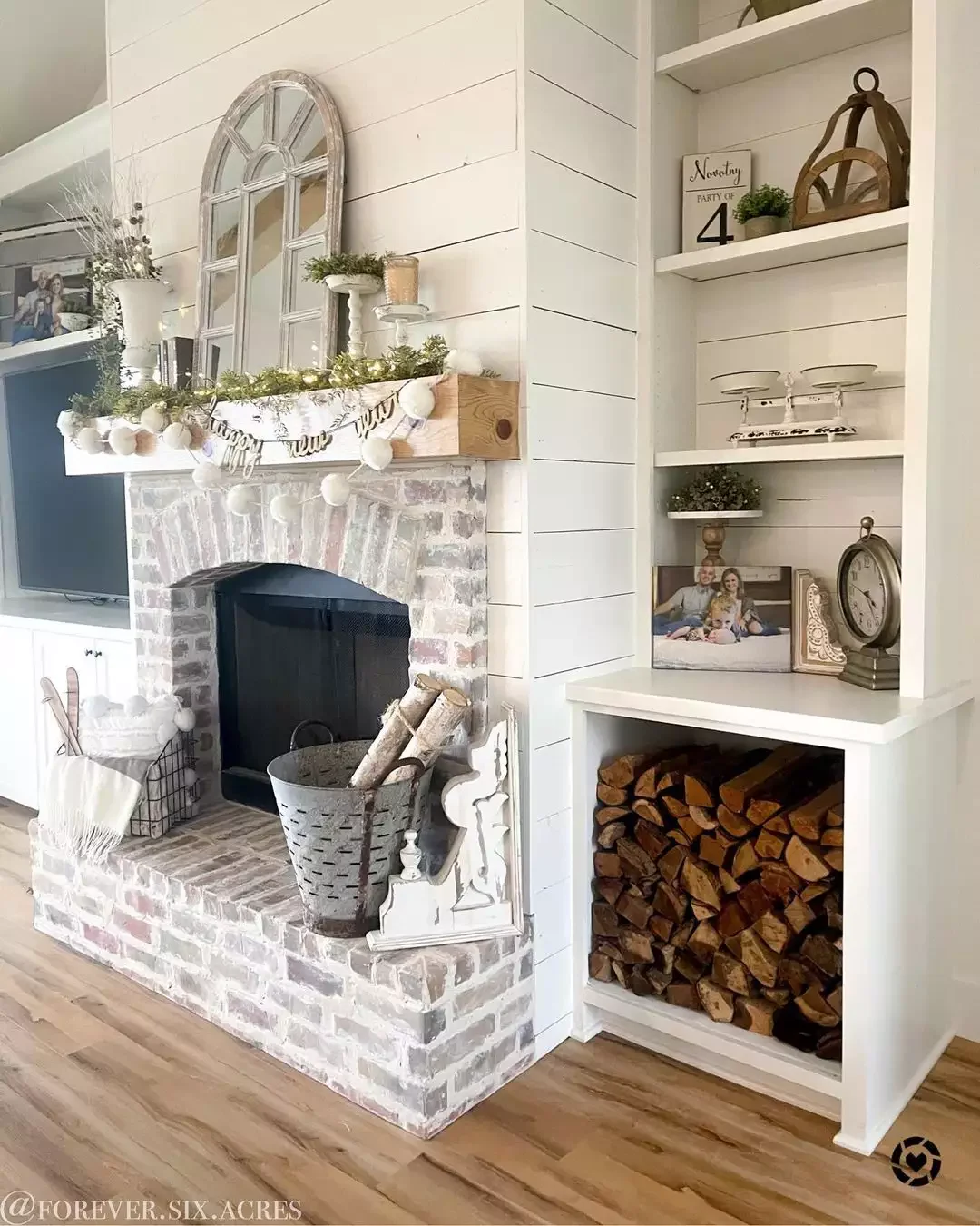 33 Cozy Farmhouse Fireplace Styling Ideas That Transform Your Living Space 7 Use Your Vertical Space