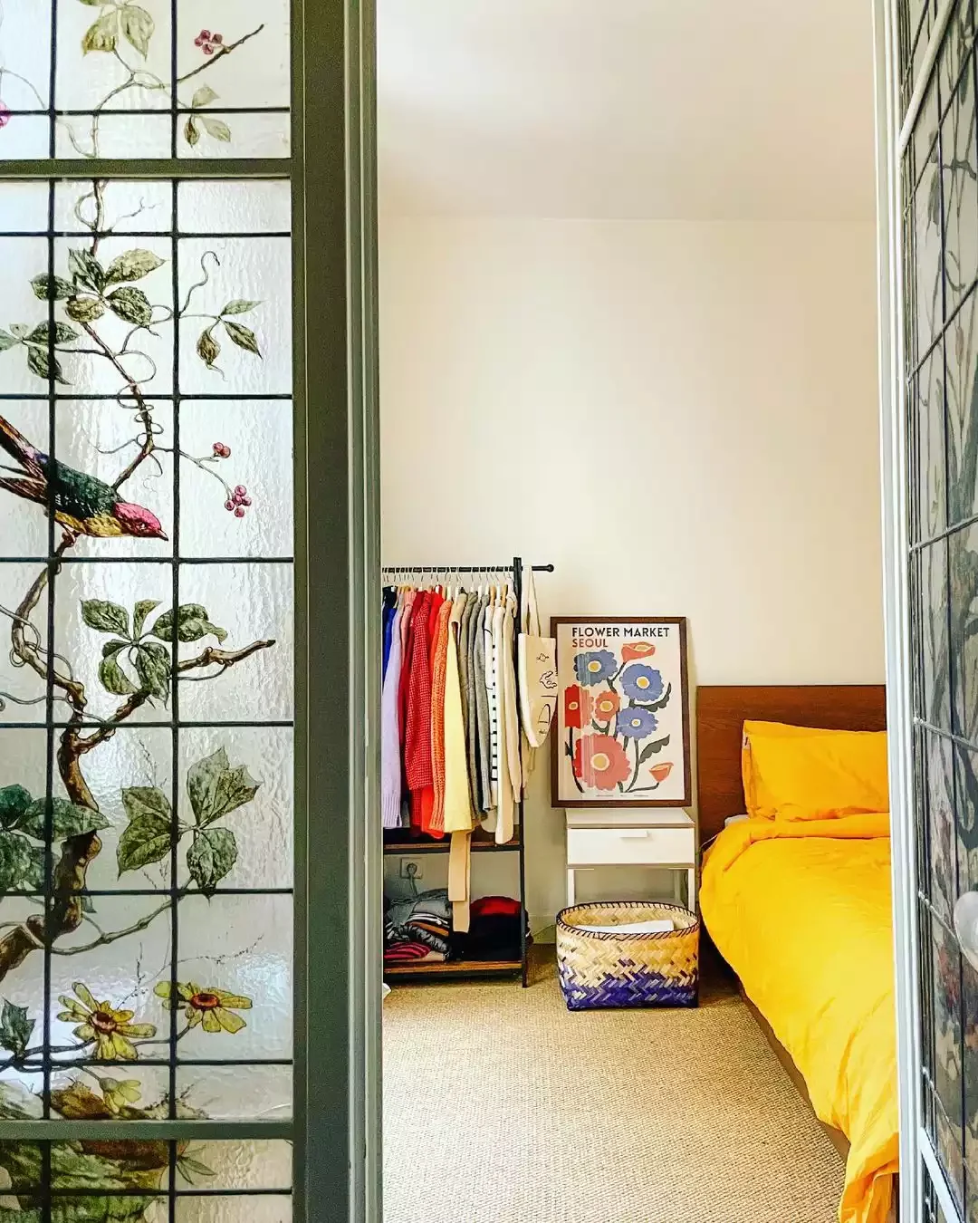 35 Creative Apartment Bedroom Ideas to Transform Your Small Space 3 Use a Clothing Rack for Decor and Storage