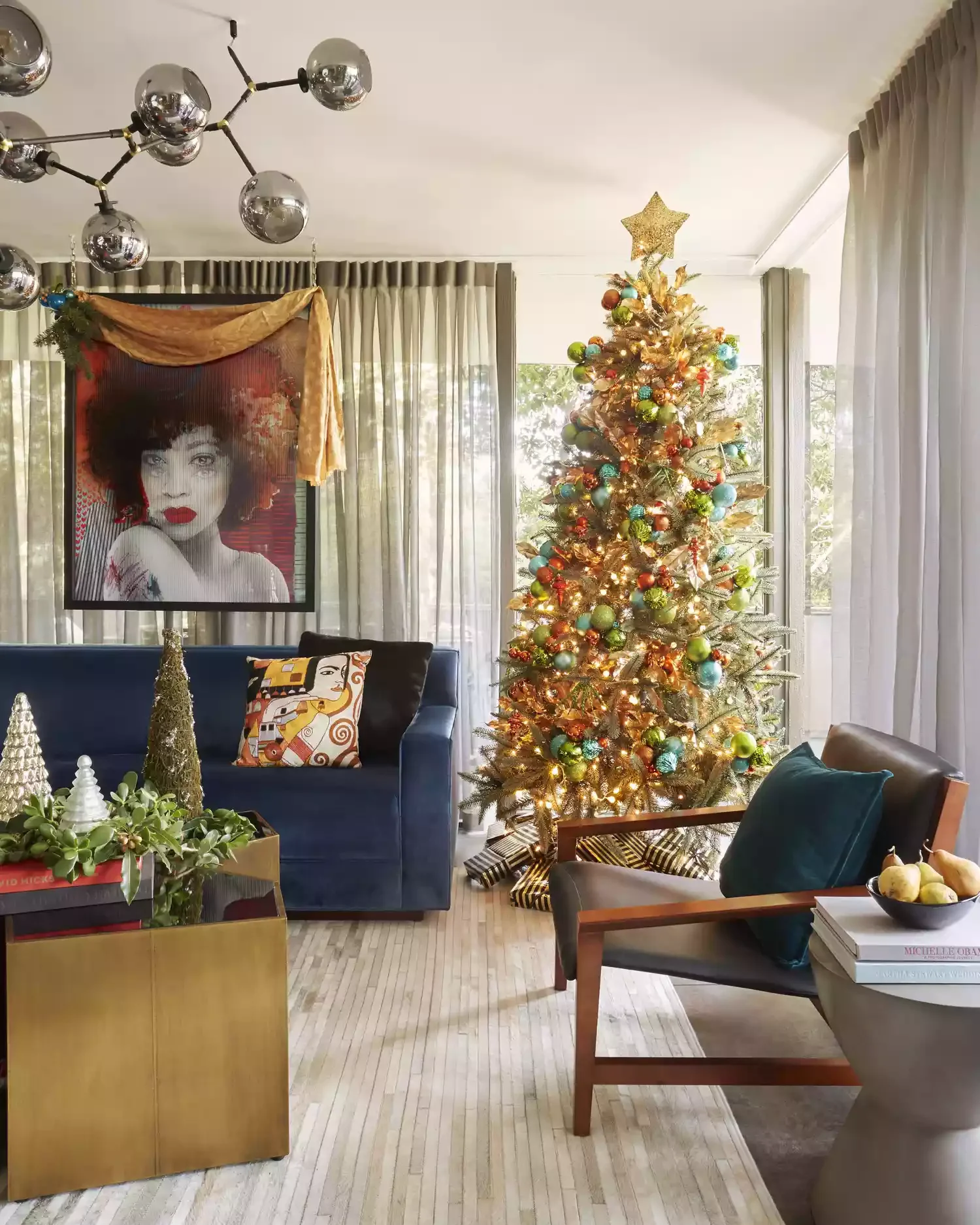 115 Stunning Christmas Decorating Ideas to Transform Your Home This Holiday Season Use a Midcentury Palette