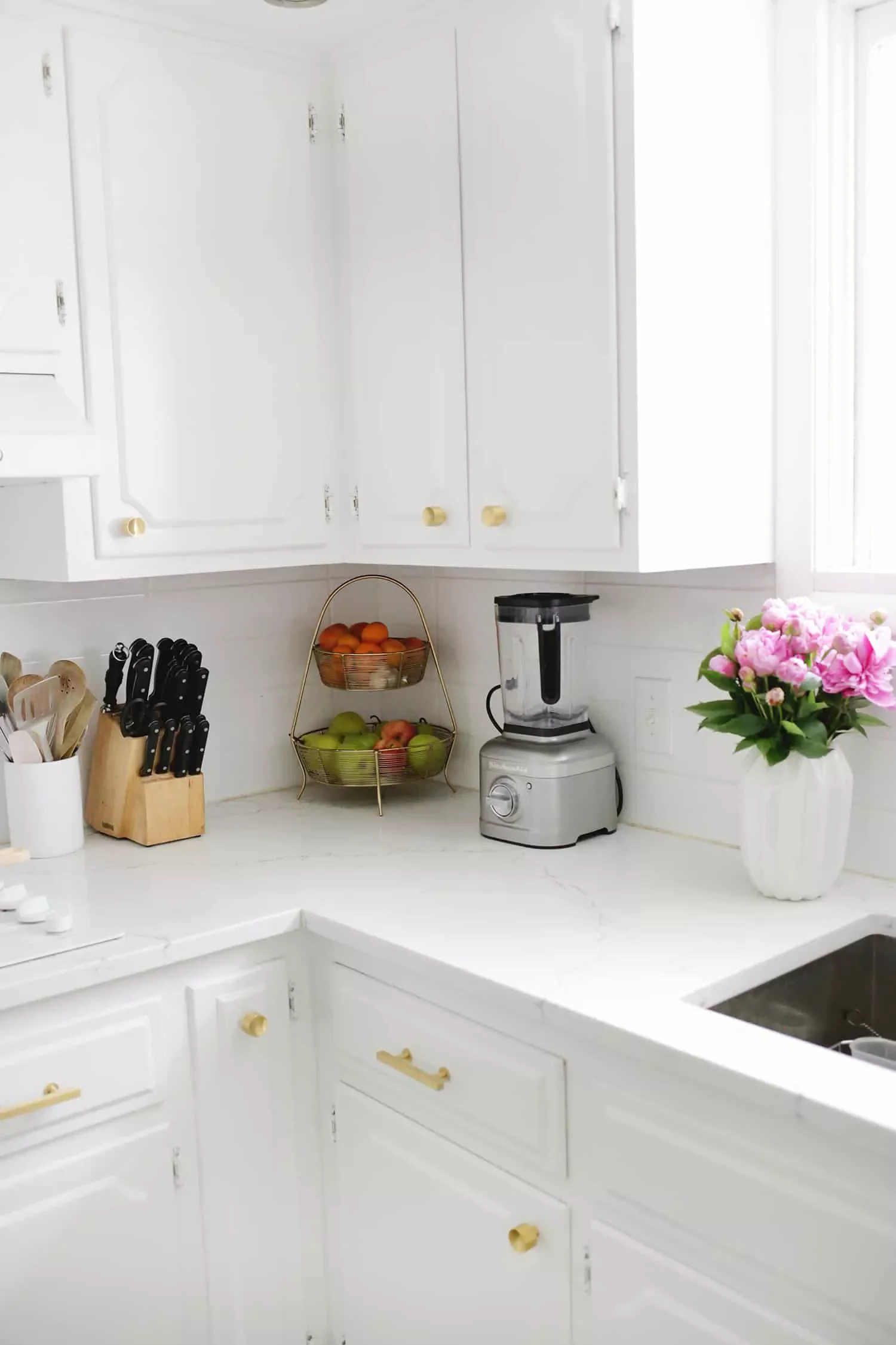 58 Smart Kitchen Organization Ideas That Will Transform Your Space Into a Clutter-Free Haven Use a Tiered Fruit Basket