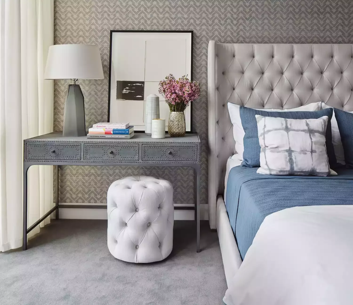 28 Multi-Purpose Office Guest Room Ideas to Create Your Perfect Hybrid Space 25 Use a Tufted Ottoman