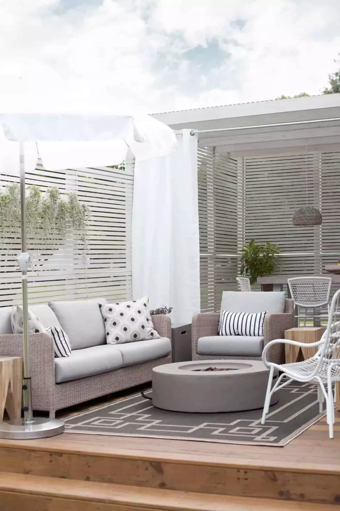 24 Stunning Covered Deck Ideas That Transform Your Outdoor Living Space 4 Use an Outdoor Umbrella