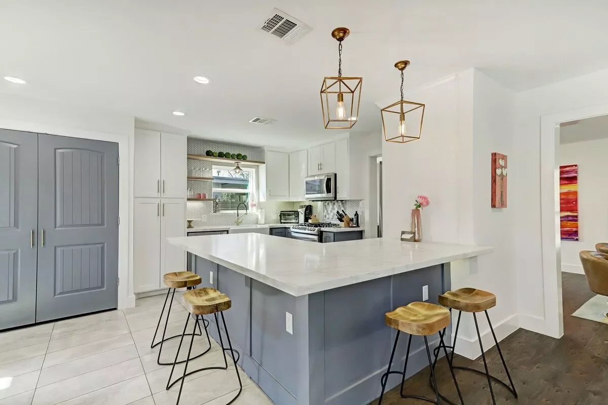 71 Brilliant Small Kitchen Ideas That Maximize Style and Function Utilize Built-In Storage
