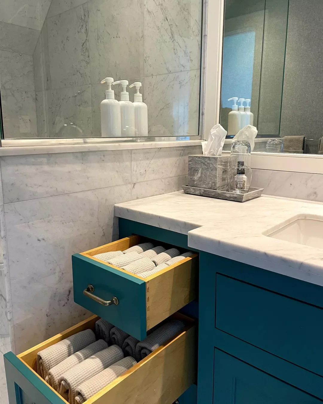 32 Clever and Stylish Ways to Store Your Towels Utilize Deep Drawers for Towels