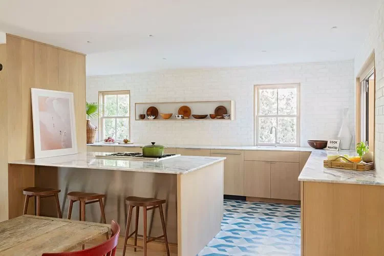 25 Beautiful Minimalist Home Decor Ideas That Transform Your Space 14 Utilize Recessed Lighting