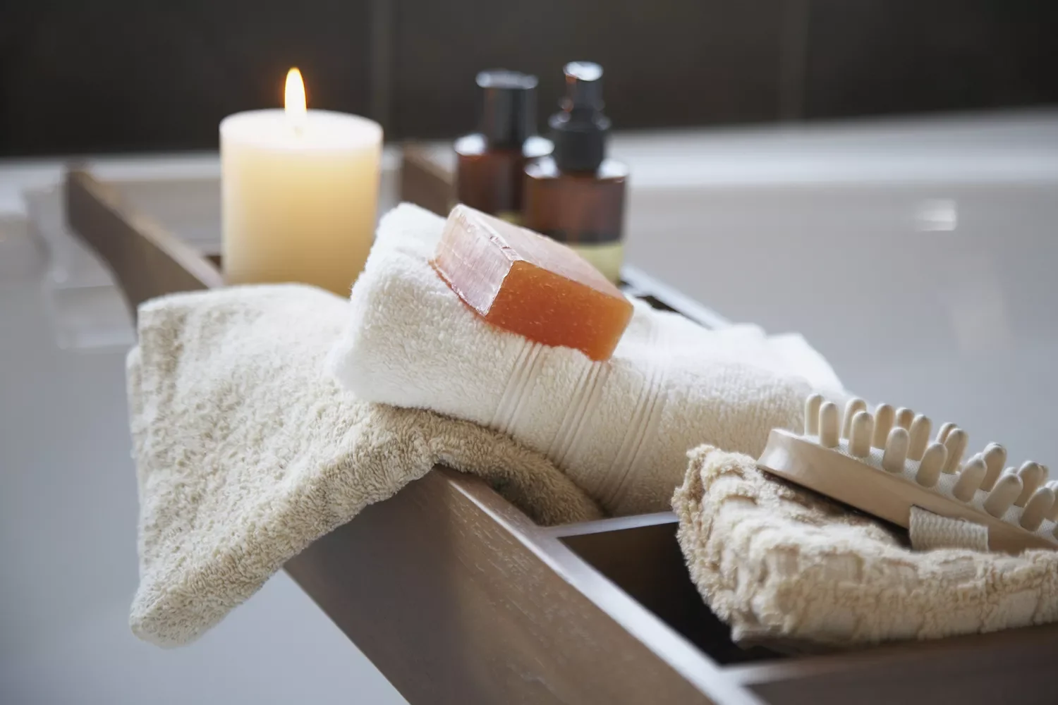 32 Clever and Stylish Ways to Store Your Towels Utilize a Bath Caddy