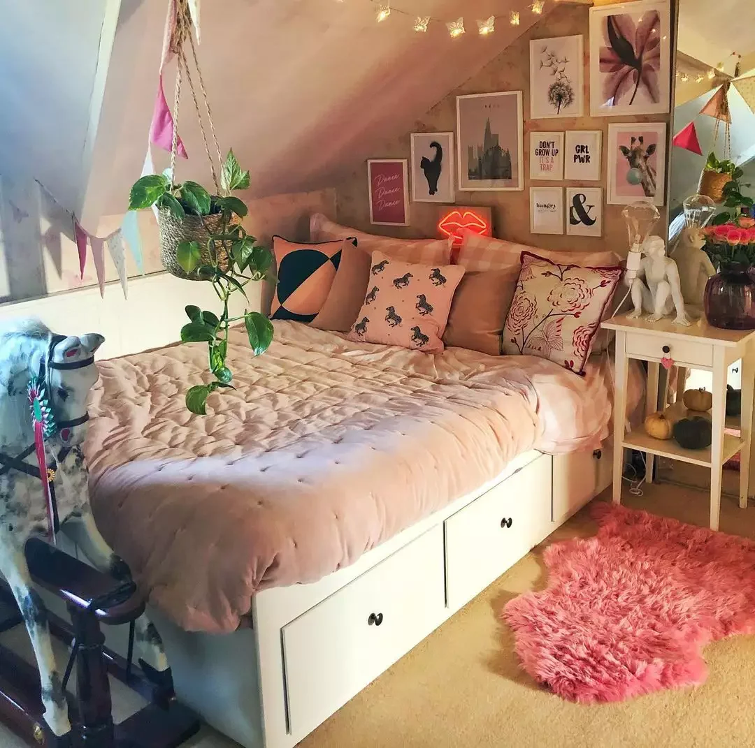 28 Brilliant Ways to Transform Your Low Sloped Ceiling Bedroom 24 Various Kinds of Lighting