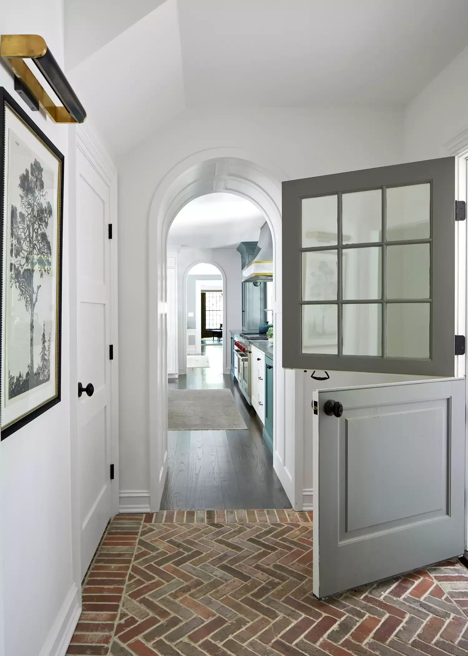 22 Stunning Entryway Wall Ideas That Create an Amazing First Impression 10 Vary Styles
