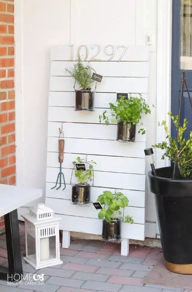 60 Creative Wood Pallet Furniture Projects That Won't Break Your Budget Vertical Garden Stand
