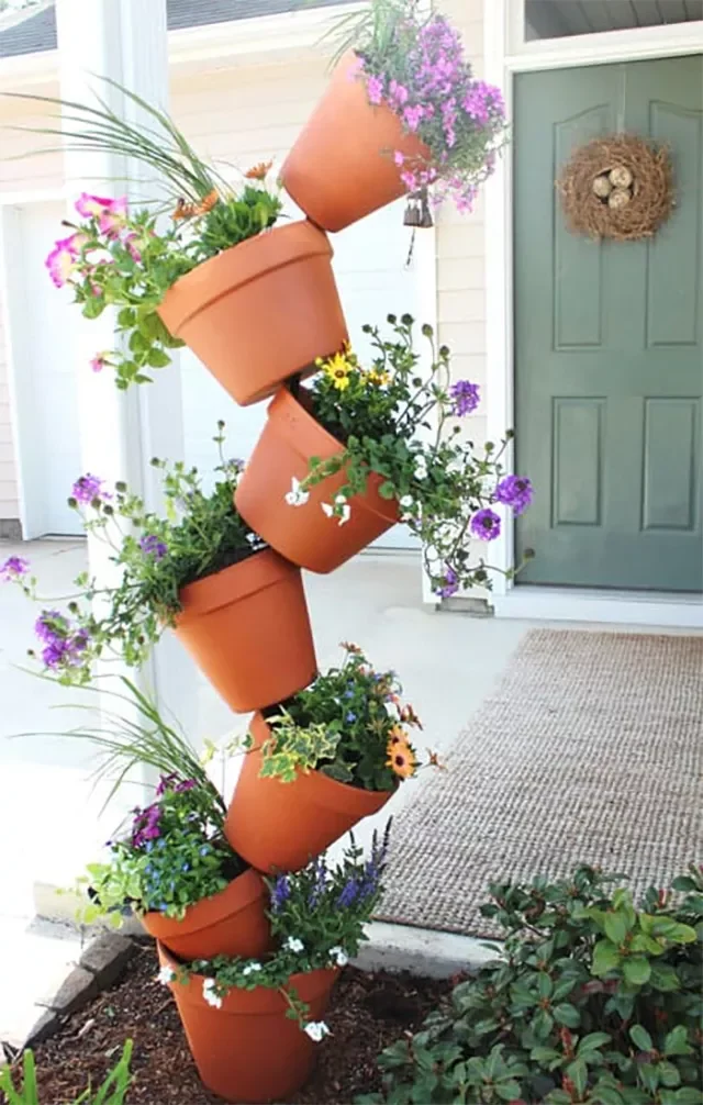 28 Creative DIY Vertical Garden Projects to Transform Your Space Vertical Planter Flower Garden