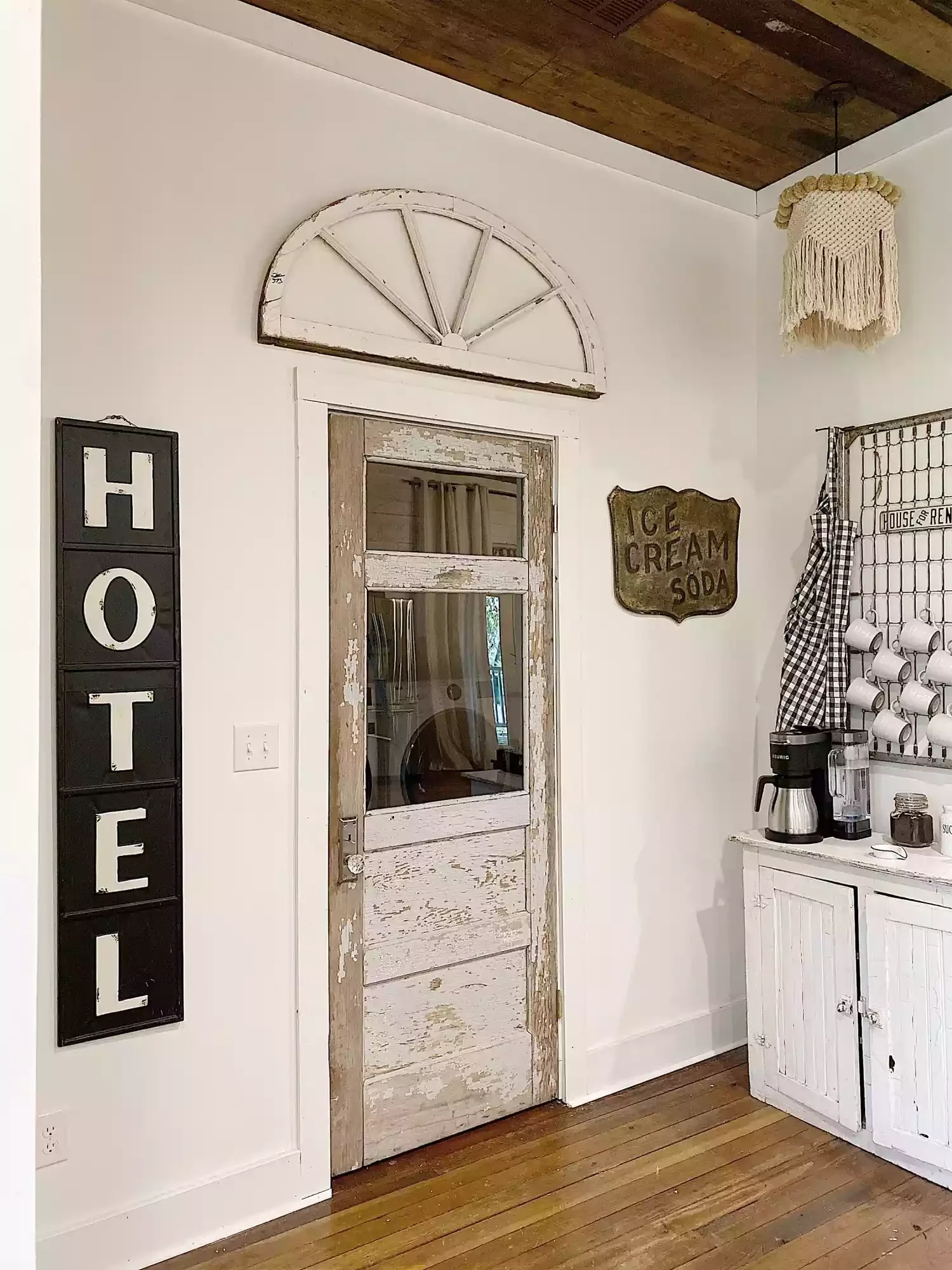 42 Creative Coffee Station Ideas That Will Transform Your Kitchen 34 Vintage Coffee Station
