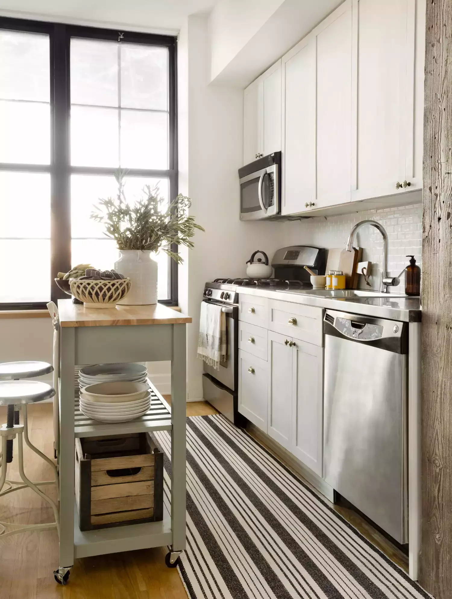 26 Creative Kitchen Island Storage Solutions That Transform Your Space Vintage Crates