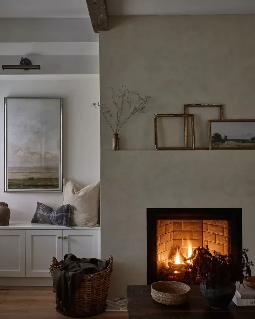 51 Cozy Farmhouse Wall Decorating Ideas That'll Transform Your Space 12 Vintage Frames