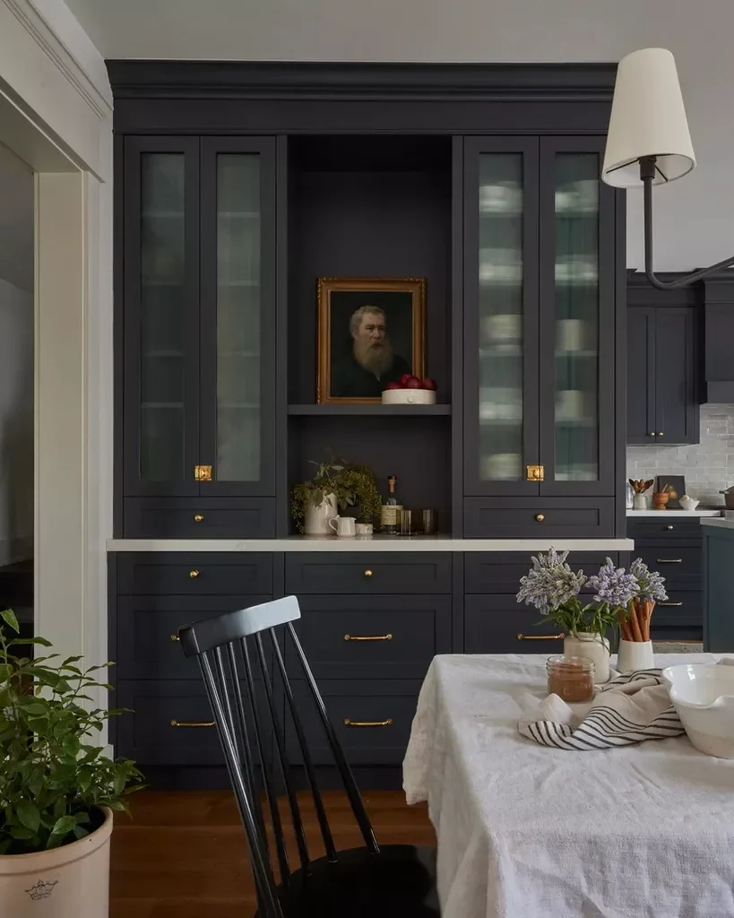 51 Cozy Farmhouse Wall Decorating Ideas That'll Transform Your Space 37 Vintage Portrait