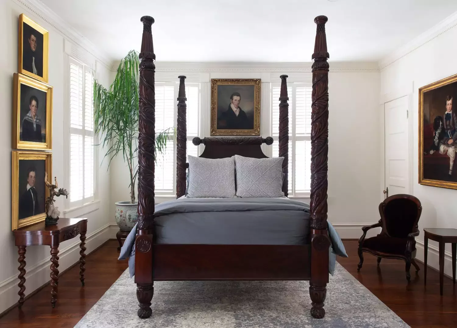 66 Creative Ways to Transform the Wall Above Your Bed Into a Stunning Focal Point Vintage Portrait