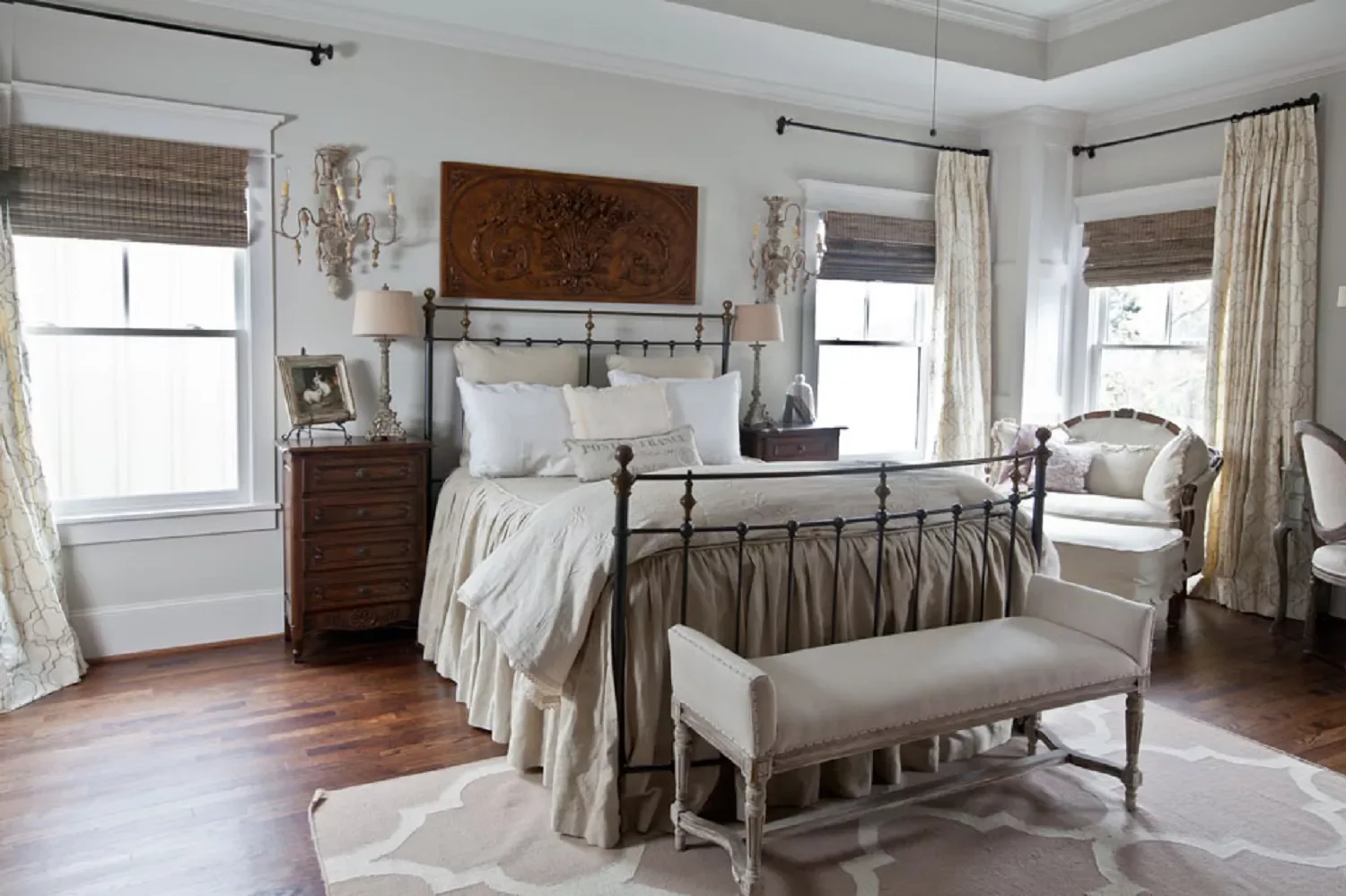 49 Stunning Farmhouse Bedroom Designs That Will Transform Your Space 33 Vintage Sconces