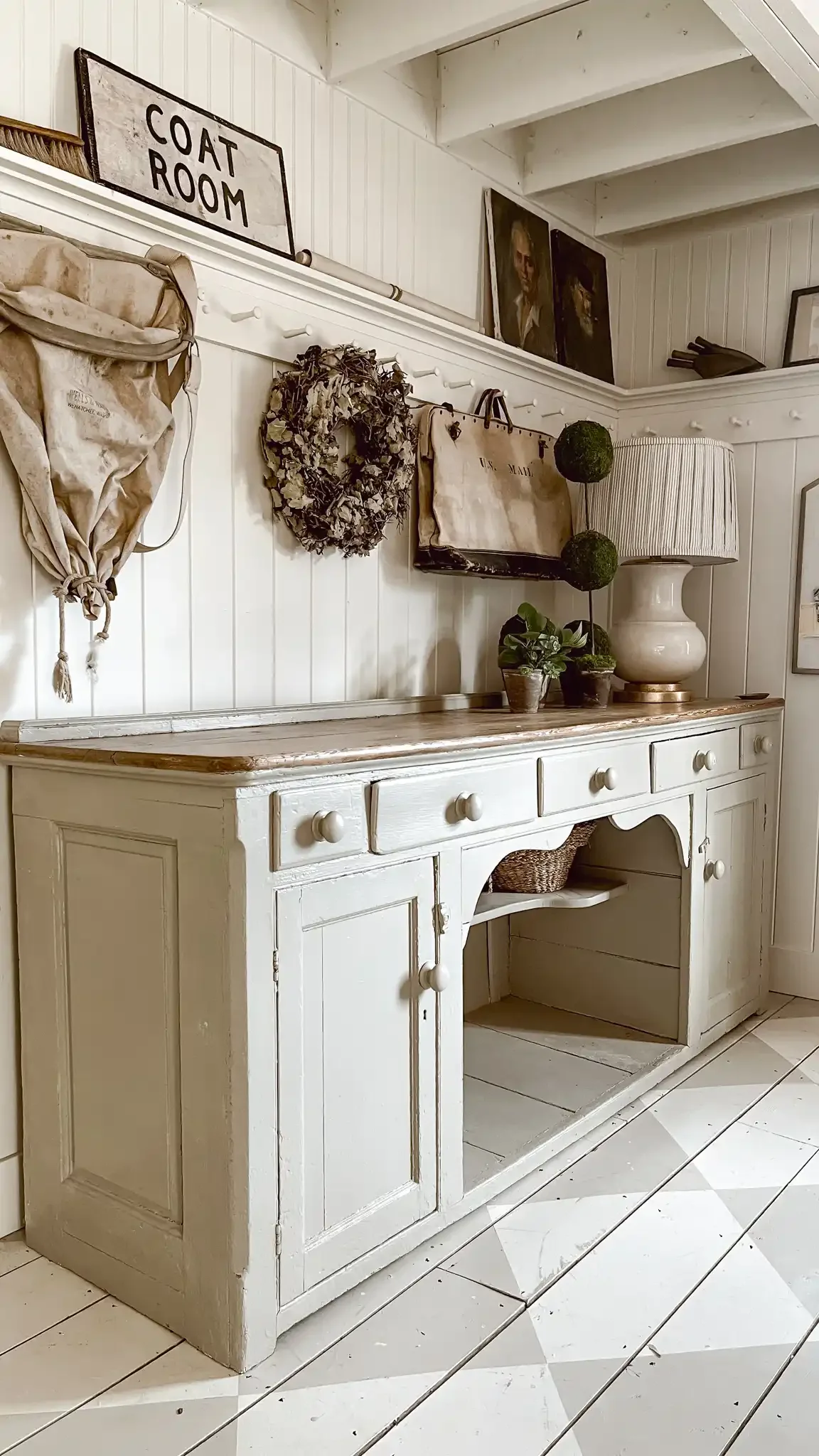 51 Cozy Farmhouse Wall Decorating Ideas That'll Transform Your Space 32 Vintage Signage