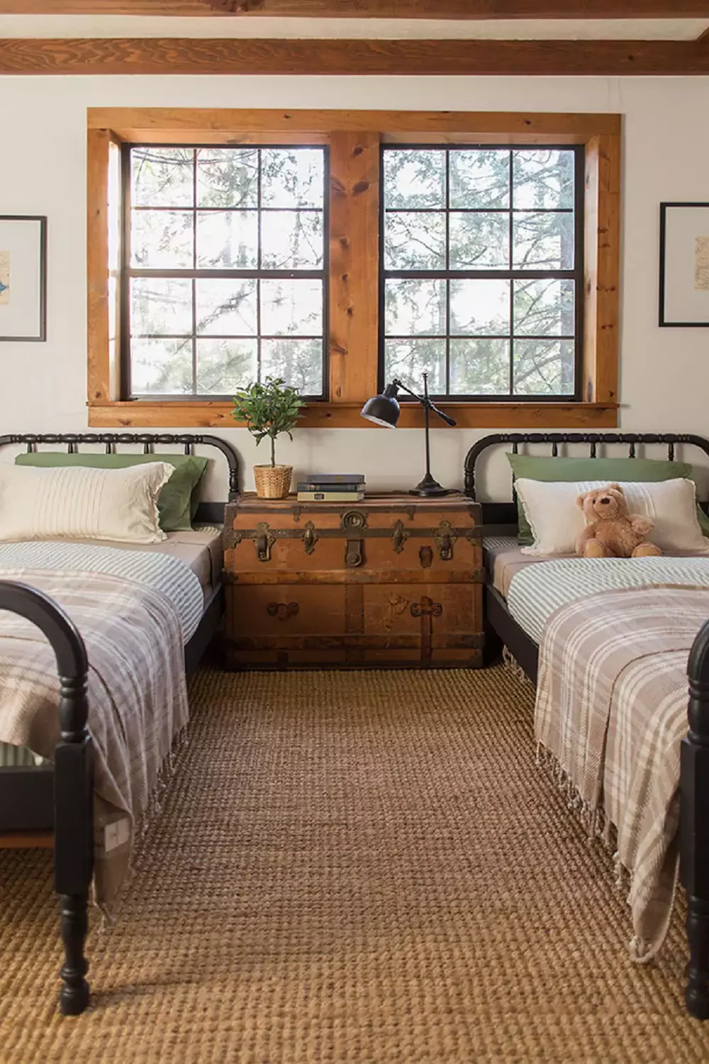 49 Stunning Farmhouse Bedroom Designs That Will Transform Your Space 42 Vintage Trunk Nightstand