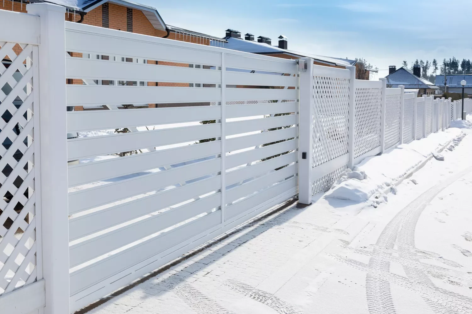 Vinyl Driveway Gate