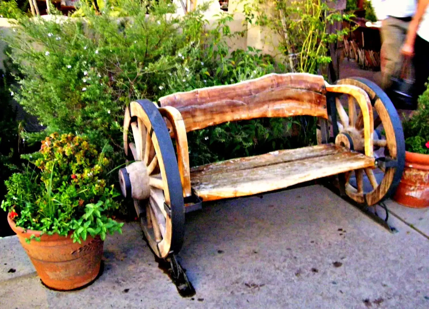 Wagon Wheel Bench