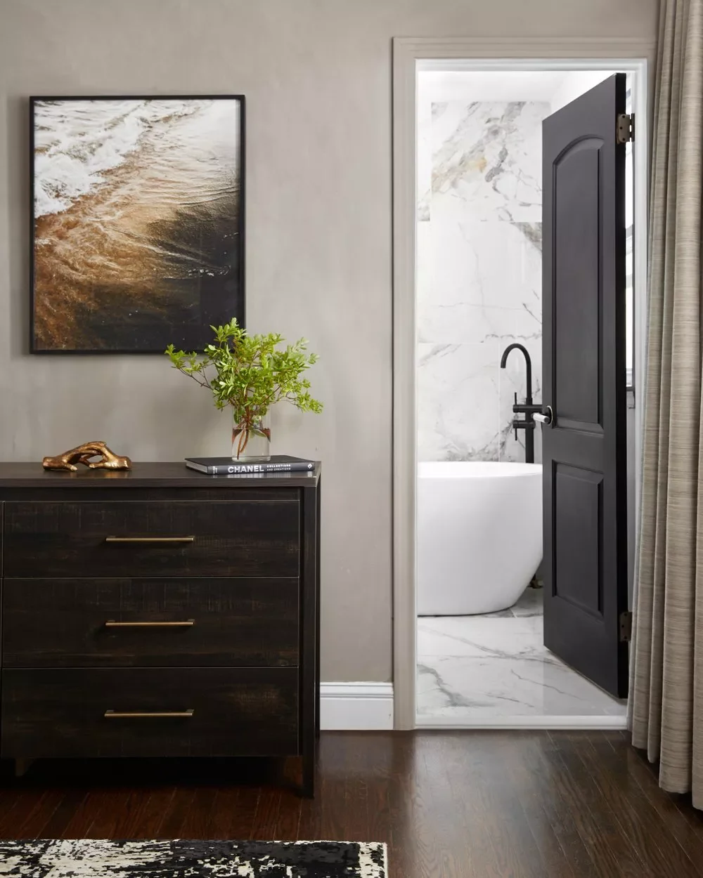 17 Stunning Door Trim Ideas That Transform Any Room with Elegant Detail 11 Wall Color That Extends to Door Trim