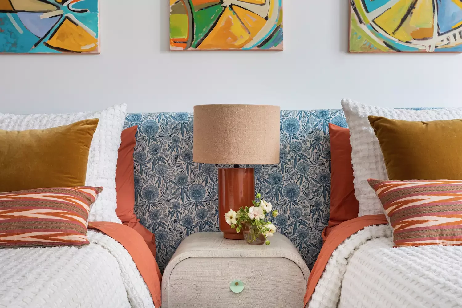 22 Smart Ways to Fit Two Beds in Your Small Bedroom 3 Wall-Mount the Headboard