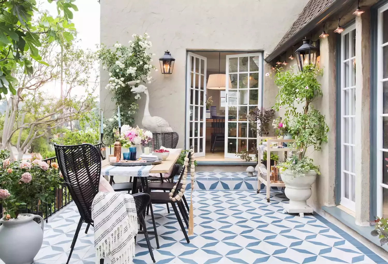 26 Backyard Lighting Ideas That Completely Transform Outdoors Wall-Mounted Sconces