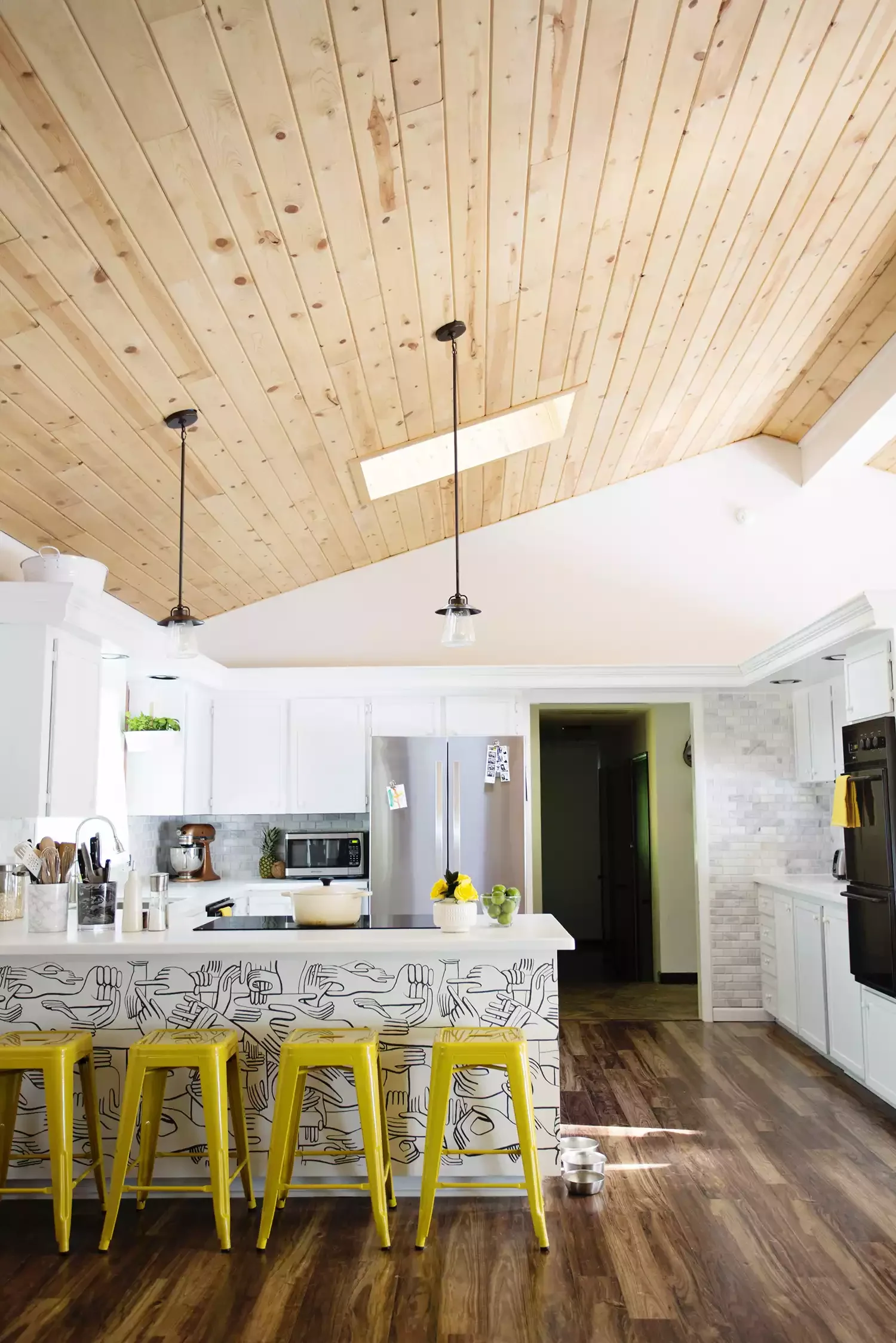 37 Stunning Kitchen Wallpaper Ideas That Will Transform Your Space Wallpaper the Island