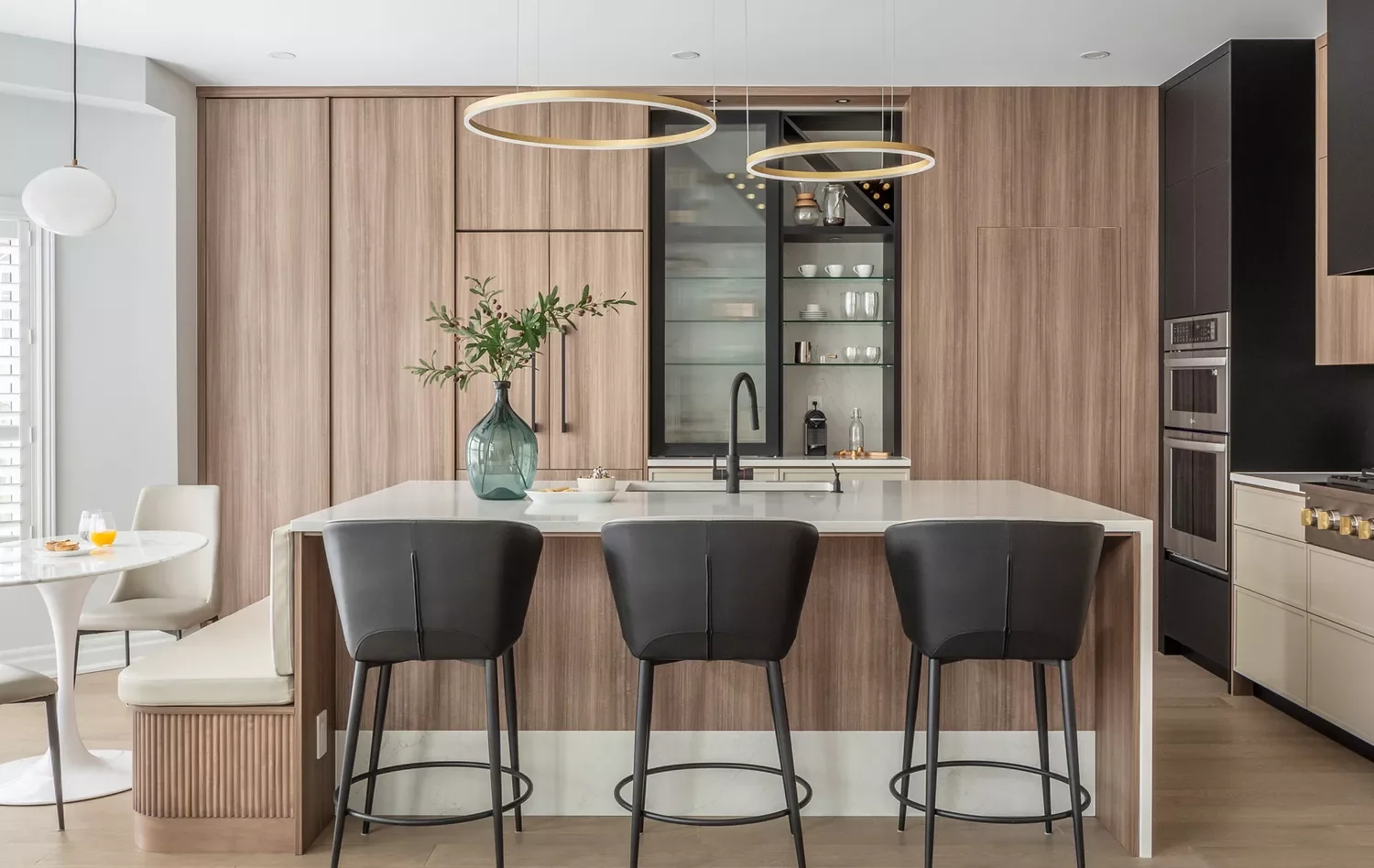 14 Ceiling Lighting Ideas That Will Transform Your Kitchen Into a Designer Space 3 Warm Bright Bulbs