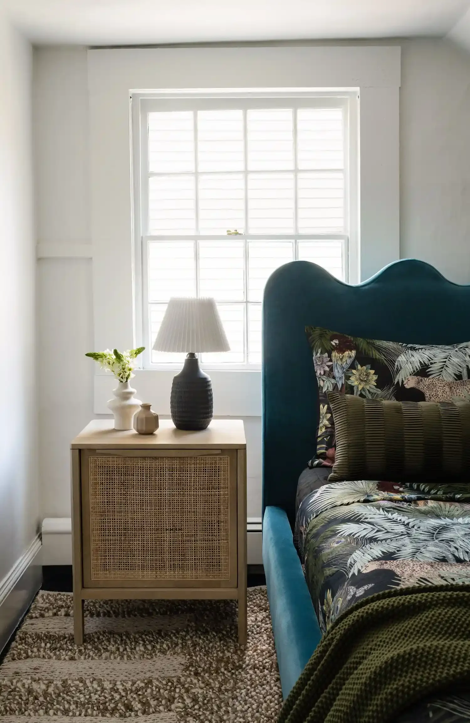 72 Contemporary Bedroom Design Ideas That Transform Your Space Wavy Modern Headboard