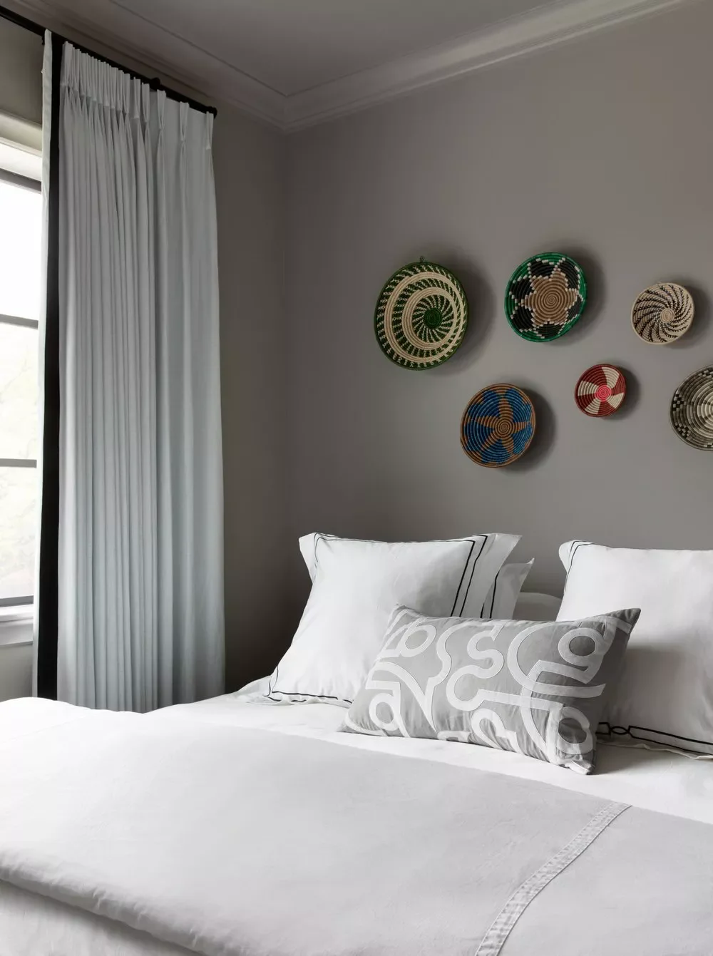 32 Stunning Gray and White Bedroom Ideas for a Classic Look That Never Goes Out of Style 33 Weave in Colorful Collections