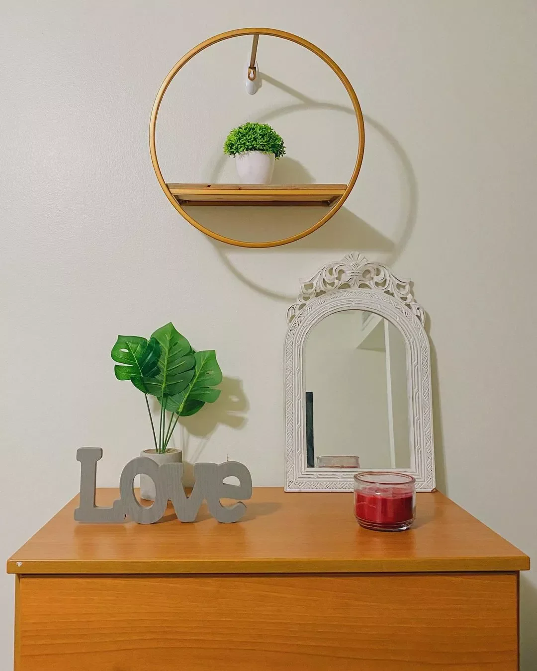 20 Creative Ways to Transform Your Dorm Room Into a Personal Haven 4 Weave in Small Decorative Pieces